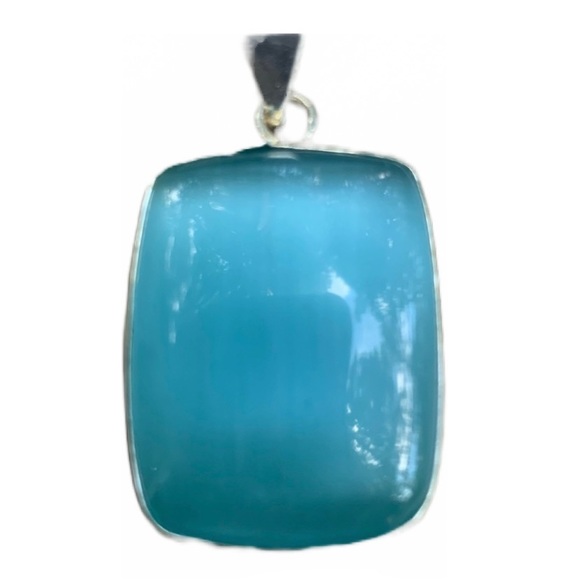 Monalisa Pendant. Sea Glass, so pretty - Picture 2 of 4